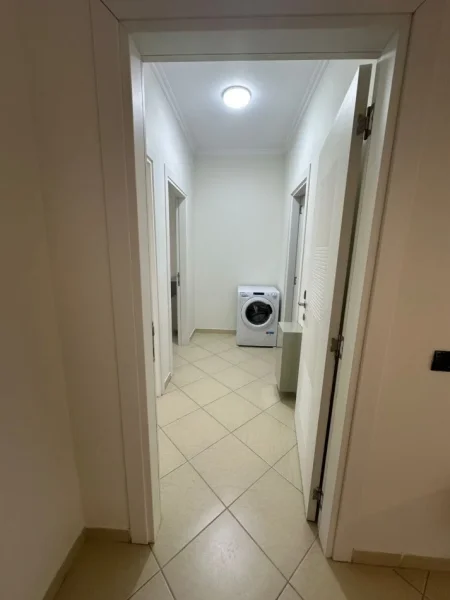 Tirane, jepet me qera apartament 2+1 Kati 3, 98 m² 1.100 € (RRUGA E KOSOVAREVE)