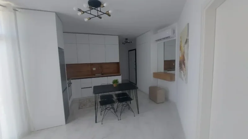 Tirane, jepet me qera apartament 1+1+Ballkon Kati 7, 66 m² 500 € (GRAND GALERI)