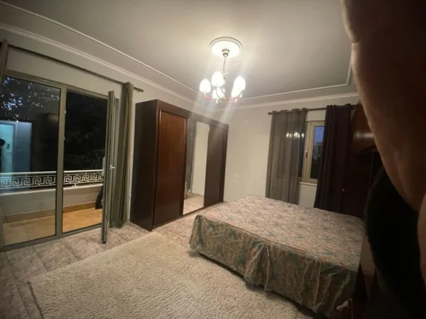 Tirane, jepet me qera Vile 2+1 Kati 2, 114 m² 800 € (mihal grameno)