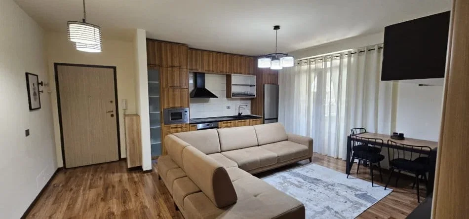 Tirane, jepet me qera apartament 1+1+Ballkon Kati 4, 66 m² 600 € (rruga e dibres)