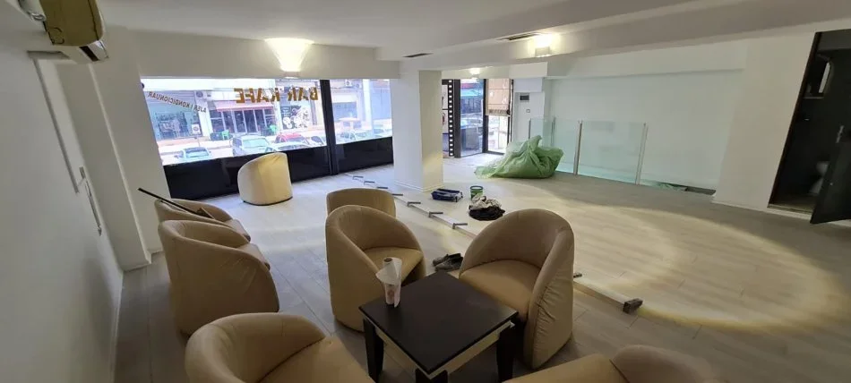 Tirane, jepet me qera ambjent biznesi Kati 0, 110 m² 800 € (Prane Njesise Bashkiake nr 7 Rruga e Kavajes)