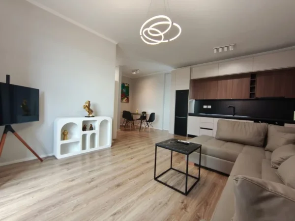 Tirane, jap me qera apartament 1+1 Kati 10, (Kompleksi Tirana Golden Park, rrugica perballe e Spitalit American 3)