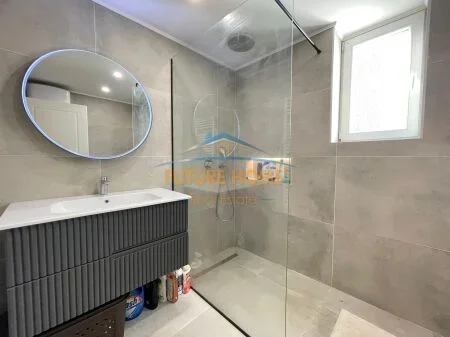 Tirane, jepet me qera apartament 1+1+Ballkon Kati 3, 69 m² 750 € (Myslym Shyri)