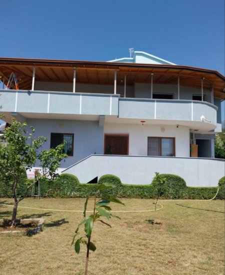 Tirane, jepet me qera apartament 2+1+Aneks+Ballkon Kati 1, 100 m²