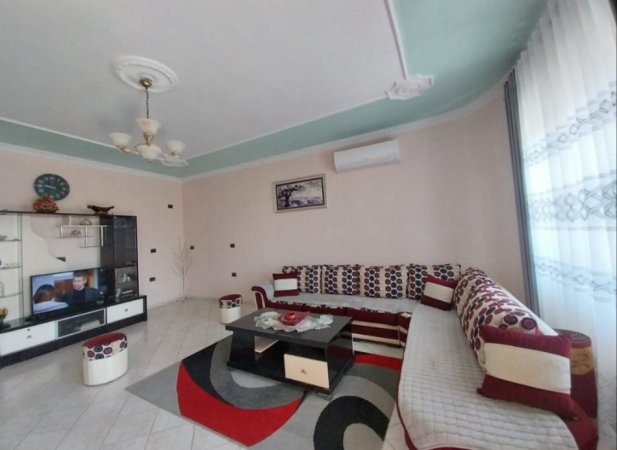 Tirane, jepet me qera apartament 2+1+Aneks+Ballkon Kati 1, 100 m²
