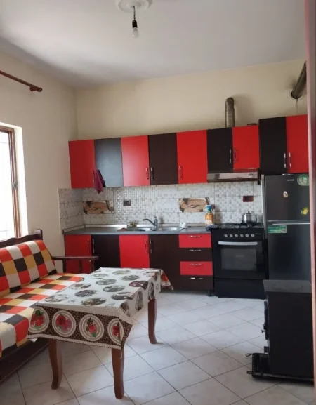 Tirane, jepet me qera apartament 2+1+Aneks+Ballkon Kati 1, 100 m²