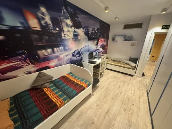 Tirane, jepet me qera apartament 3+1+2+2Ballkon Kati 2, 130 m² 750 € (Prane shkolles Vasil Shanto)