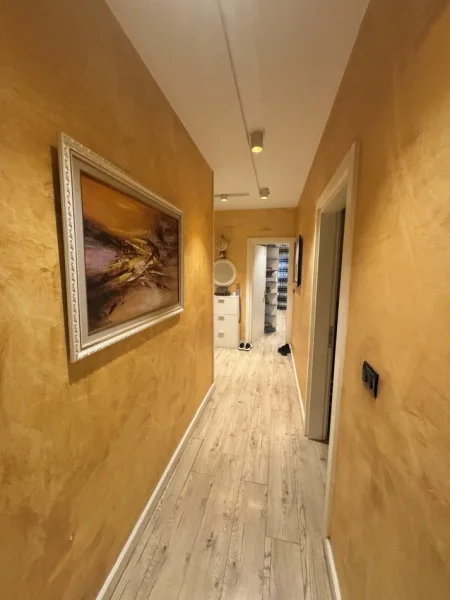 Tirane, jepet me qera apartament 3+1+2+2Ballkon Kati 2, 130 m² 750 € (Prane shkolles Vasil Shanto)