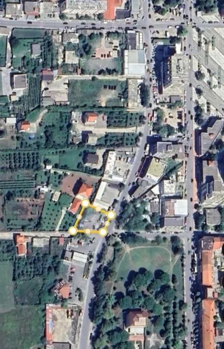 Tirane, jepet me qera ambjent biznesi Kati 0, 900 m² 2.000 € (Lac)