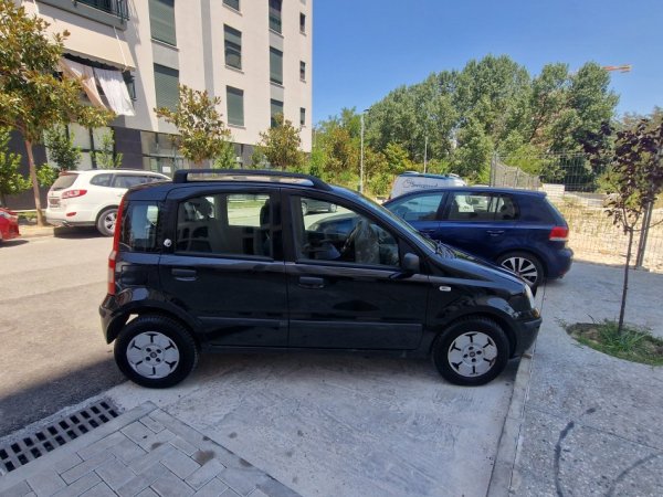 Tirane, shes makine Fiat Benzin, e zeze manuale Kondicioner 139 km