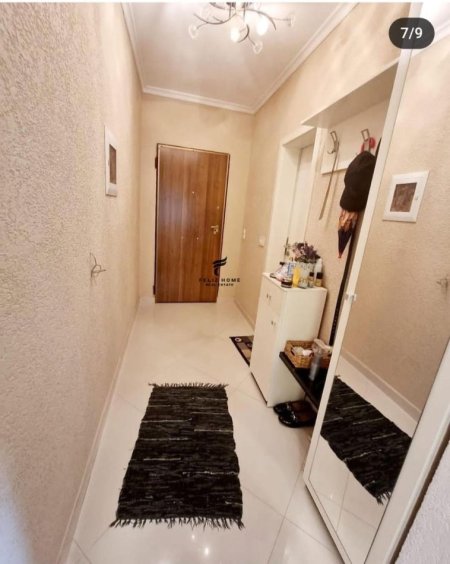 Tirane, jepet me qera apartament 3+1 Kati 2, 125 m² 1.000 € (RRUGA E KAVAJES)