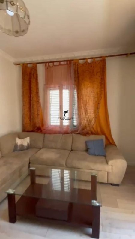 Tirane, jepet me qera apartament 2+1 Kati 3, 80 m² 800 € (QENDER)