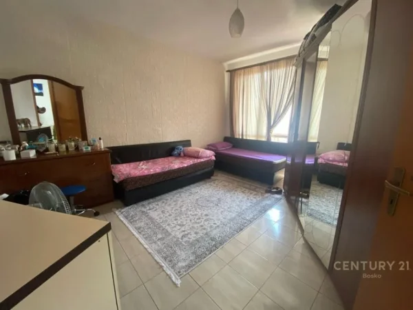 Tirane, shitet apartament 2+1+Ballkon Kati 8, 108 m² 236.500 € (Ish Stacioni i Trenit)