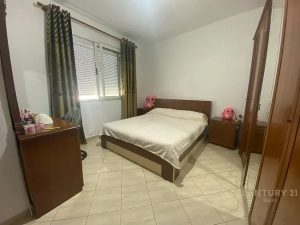 Tirane, shitet apartament 2+1+Ballkon Kati 8, 108 m² 236.500 € (Ish Stacioni i Trenit)