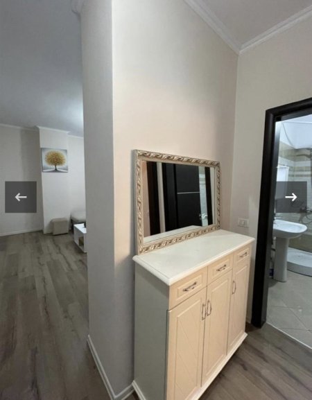 Tirane, jepet me qera apartament 2+1+Ballkon Kati 2, 96 m² 450 € (Rruga e Dajtit)