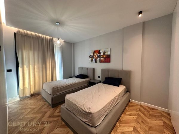 Tirane, jepet me qera apartament 2+1+Aneks Kati 4, 96 m² 1.500 € 