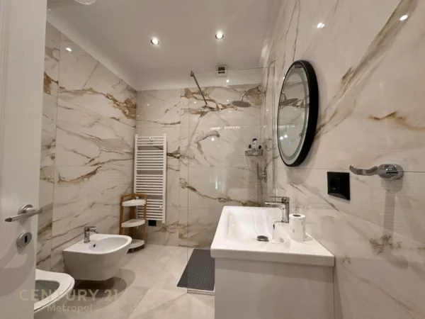 Tirane, jepet me qera apartament 2+1+Aneks Kati 4, 96 m² 1.500 € 