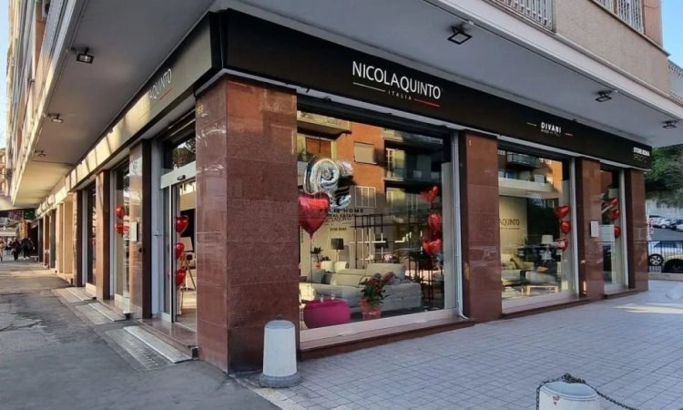 Tirane, jepet me qera dyqan Kati 0, 250 m² 3.000 € (BULEVARDI I RI)