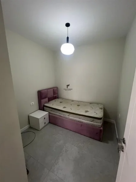 Tirane, jepet me qera apartament 2+1 Kati 3, 70 m² 500 € (SIRI KODRA)