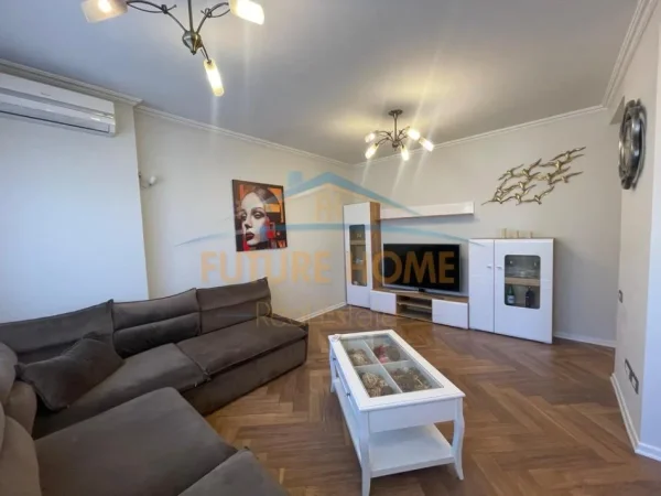 Tirane, shitet apartament 1+1+Aneks+Ballkon Kati 4, 59 m² 110.000 € 