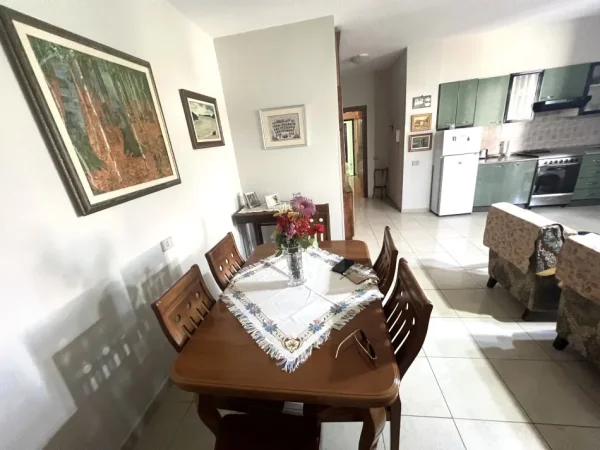 Tirane, jepet me qera apartament 1+1+Ballkon Kati 4, 600 € (MYSLYM SHYRI)