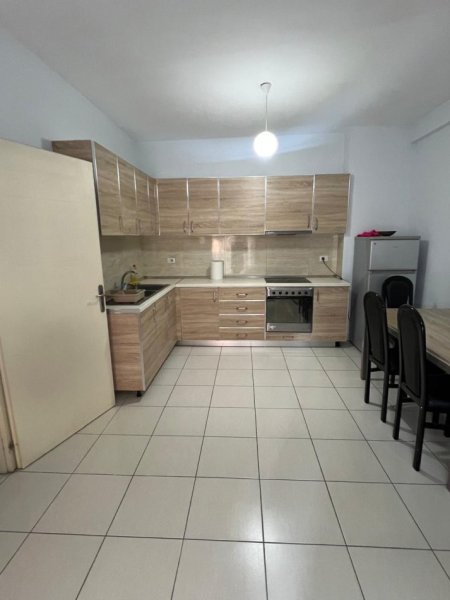 🏡 Jepet Apartament me Qira 2+1 📍ne Qender te Astir, pranë rrethrrotullimit 480 €