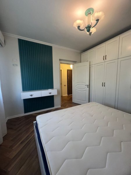 Tirane, shitet apartament 1+1 Kati 4, 59 m² 110.000 € (Rruga kongresi i manastirit)
