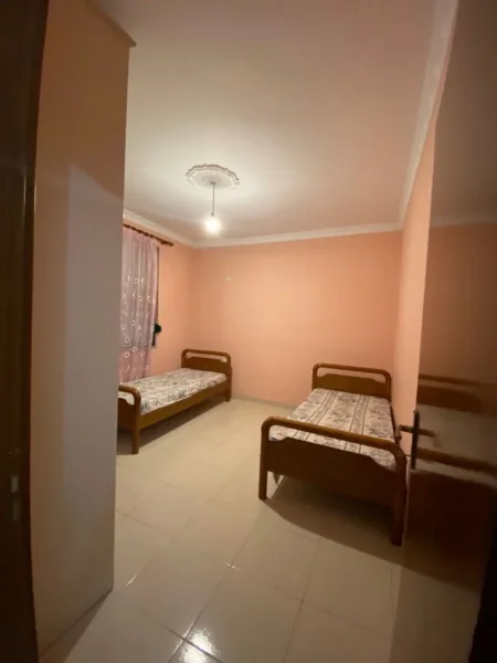 Tirane, jepet me qera apartament 2+1 Kati 5, 130 m² 500 € (Rruga kodra e diellit)