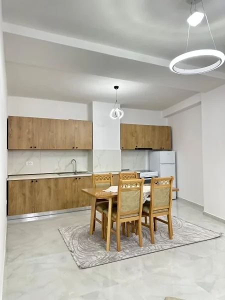 Tirane, jepet me qera apartament 2+1 Kati 8, 110 m² 600 € (Kompleksi Jolla)