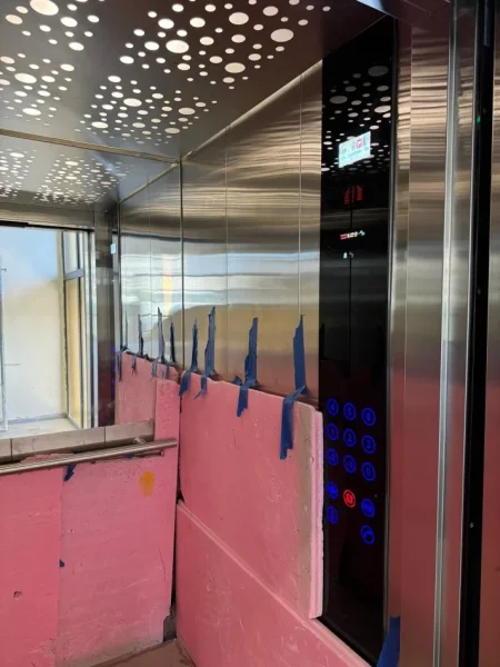 Tirane, jepet me qera ambjent biznesi Kati 2, (Ish fabrika Uzina Dinamo, Rruga Dine Hoxha, Tiranë)