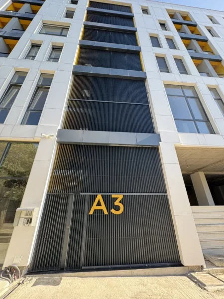 Tirane, jepet me qera ambjent biznesi Kati 2, (Ish fabrika Uzina Dinamo, Rruga Dine Hoxha, Tiranë)