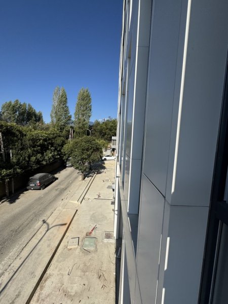 Tirane, jepet me qera ambjent biznesi Kati 2, (Ish fabrika Uzina Dinamo, Rruga Dine Hoxha, Tiranë)