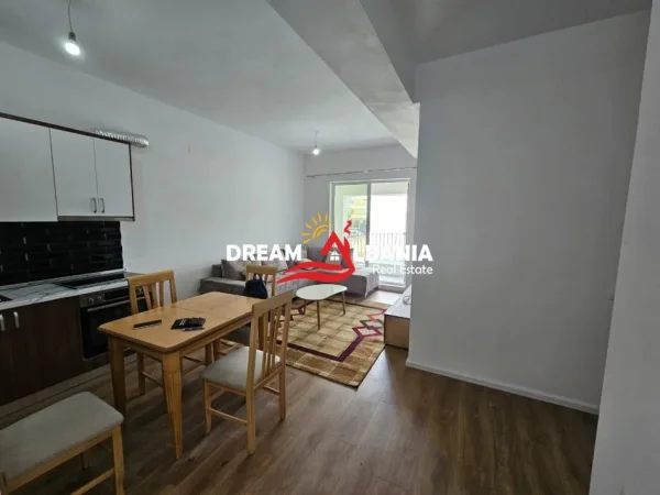 Tirane, jepet me qera apartament 2+1 Kati 4, 80 m² 490 € (tek Rezidenca Kaimi)