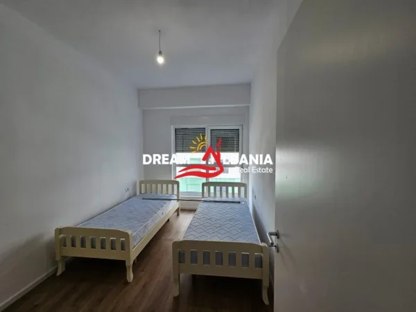 Tirane, jepet me qera apartament 2+1 Kati 4, 80 m² 490 € (tek Rezidenca Kaimi)