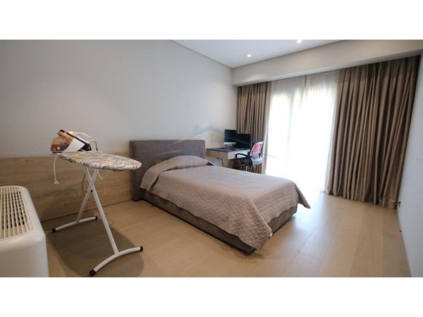 Tirane, shitet apartament Dublex Kati 10, 356 m² (Square 21)
