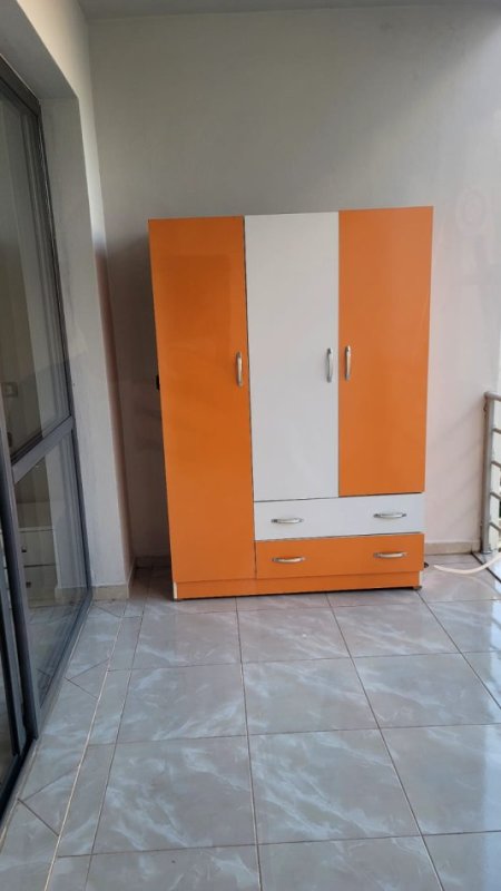 Tirane, jepet me qera apartament 1+1+Ballkon Kati 4, 70 m² 500 € (Astir)
