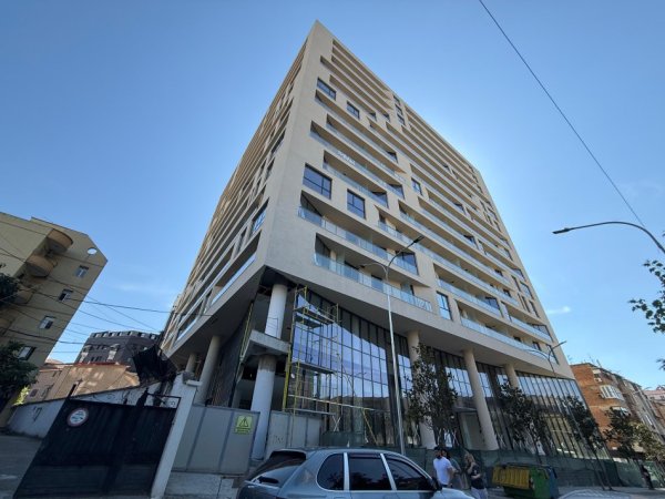 Tirane, shitet apartament 3+1+Ballkon Kati 9, 140 m² 300.000 € 