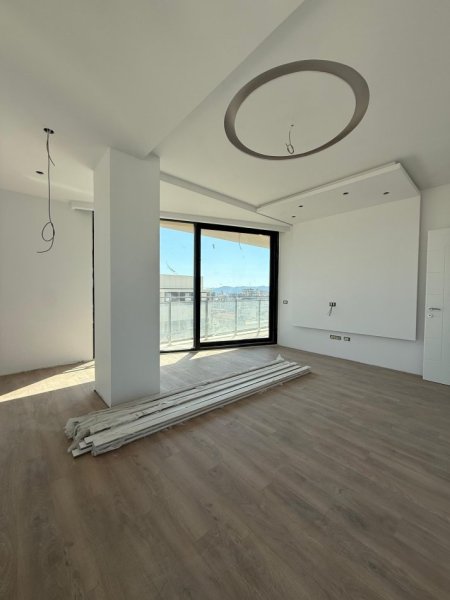 Tirane, shitet apartament 3+1+Ballkon Kati 9, 140 m² 300.000 € 