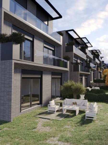 SHITET, DUPLEX, FARKE, TIRANE TT 636