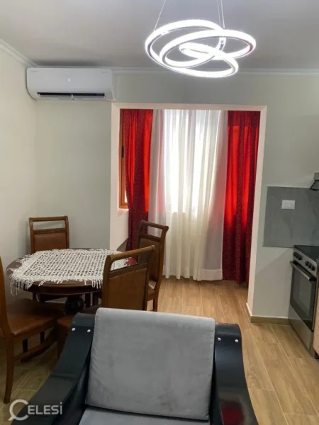 Tirane, jepet me qera apartament 2+1 Kati 3, 70 m² 700 € (Mine Peza, prane Taverna Tafaj)