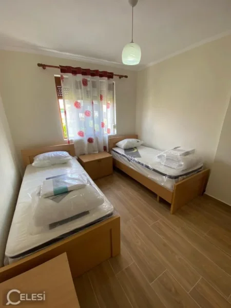 Tirane, jepet me qera apartament 2+1 Kati 3, 70 m² 700 € (Mine Peza, prane Taverna Tafaj)