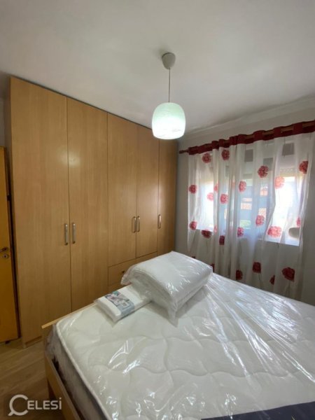 Tirane, jepet me qera apartament 2+1 Kati 3, 70 m² 700 € (Mine Peza, prane Taverna Tafaj)