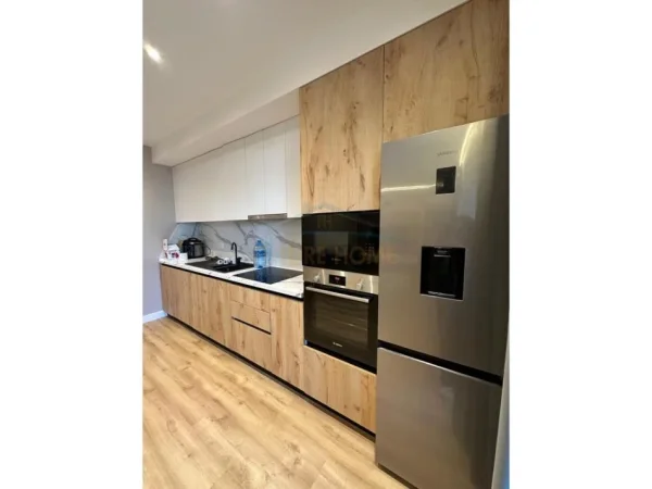 Gjiri Lalezit, shitet apartament 2+1 Kati 0, 105 m² 415.000 € (Durres)