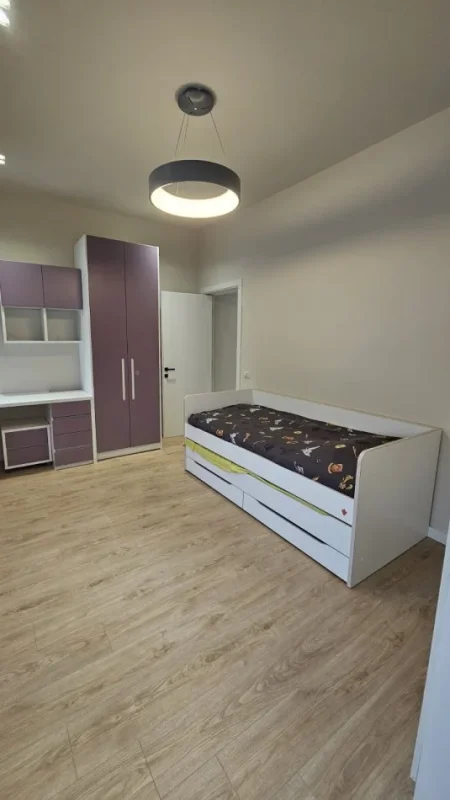 Tirane, jepet me qera apartament 3+1+Ballkon Kati 2, 118 m² 1.200 € (RRUGA PETI)