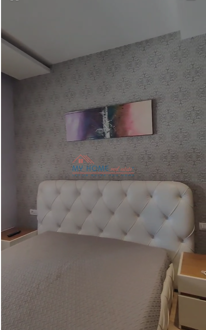 Tirane, jepet me qera apartament 3+1+Ballkon Kati 2, 120 m² 900 € (Stacioni i Trenit)