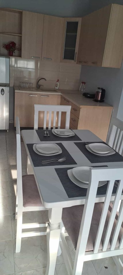 Tirane, jepet me qera apartament 2+1 Kati 6, 80 m² 550 € (Vasil Shanto, rruga Irfan Tomini, prane shkolles 9-vjecare 26 nentori)