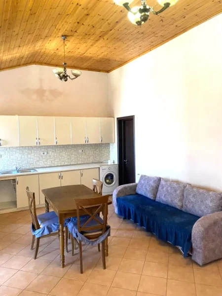 Jepet me Qera  2+1 ne Ali Demi, tek Tregu ElektrikKati 3, 65 m² 450 €