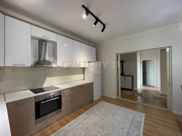 Tirane, jepet me qera apartament 2+1 Kati 2, 125 m² 900 € (Kopeshti Botanik)