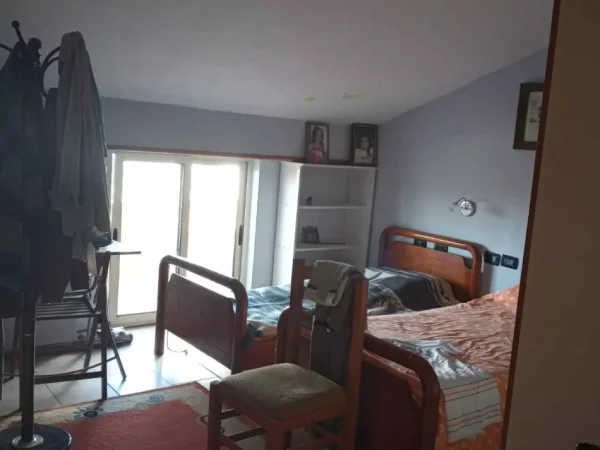 Tirane, shes apartament+verande | Penthouse 2+1+2 Kati 6, 95 m² +50 m2, 150.000 € (Shkoze te Autotraktoret)