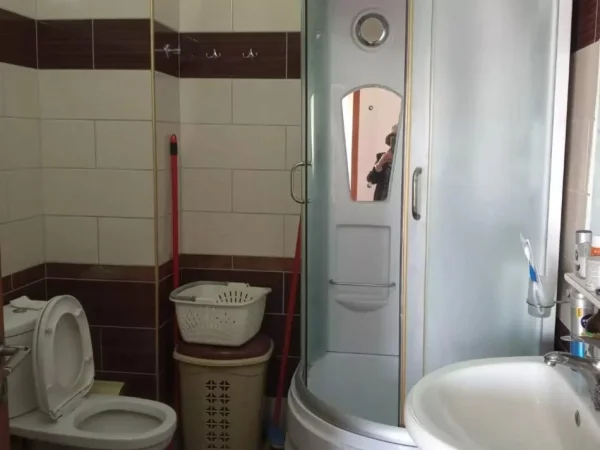 Tirane, shes apartament+verande | Penthouse 2+1+2 Kati 6, 95 m² +50 m2, 150.000 € (Shkoze te Autotraktoret)